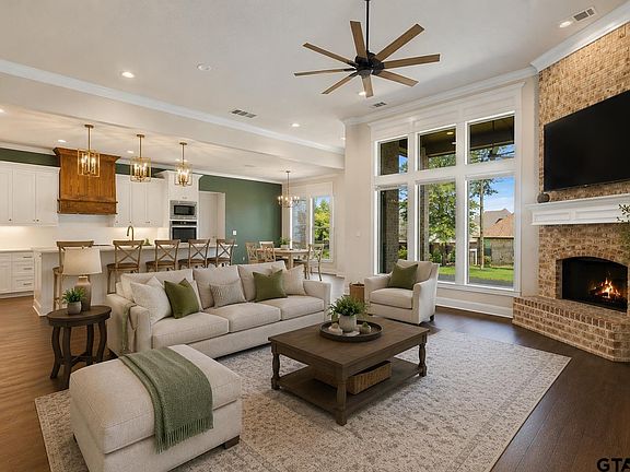 4th image of 7574 Northlake Dr