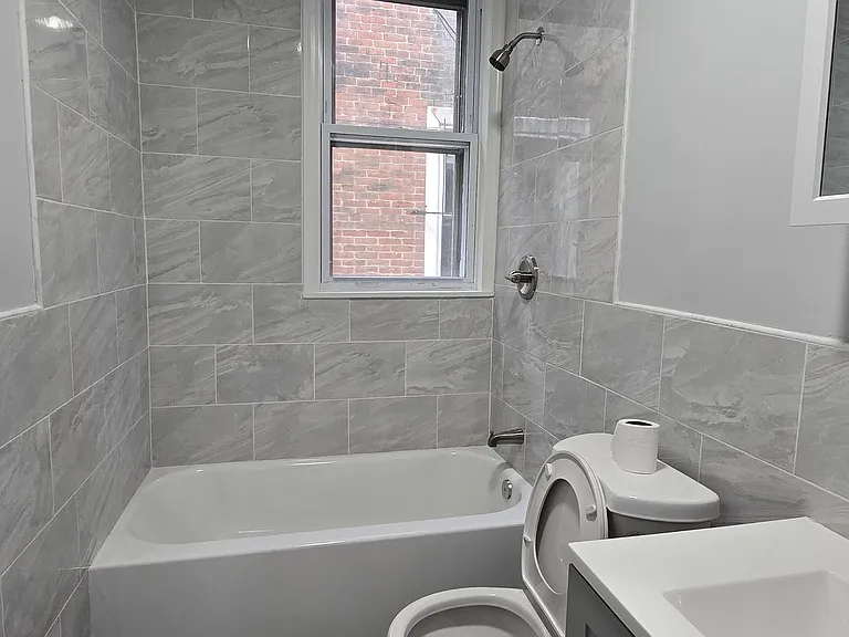1411 W Loudon St — Photo 70