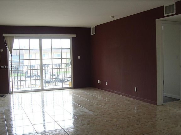 4th image of 2952 NW 55th Ave APT 2C