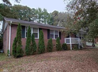 139 Robin Hood Dr, Newnan, GA 30263