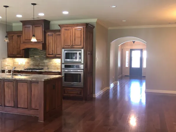 38 Forest Valley Ln, Little Rock, AR 72223