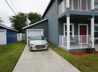 5560 SW 43rd St, Davie, FL 33314