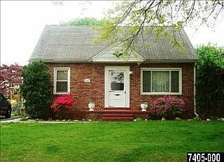 307 Greystone Rd photo 1