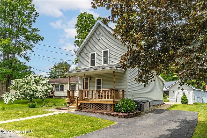 5th image of 17 Putman Avenue