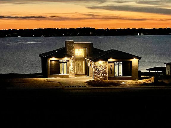 3rd image of 703 Waterfern Trail Dr