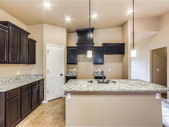 5th image of 6009 Silver Park Ave