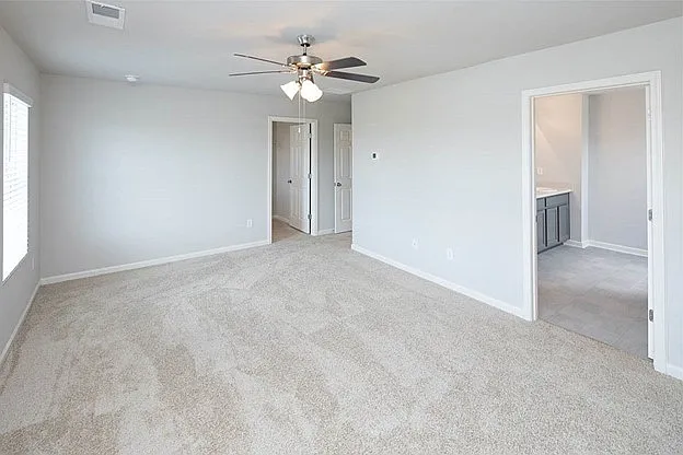5 bed, 2361 sqft, $2,375 — Photo 4