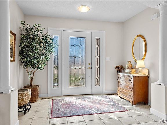 5th image of 33 W Southcrest Cir