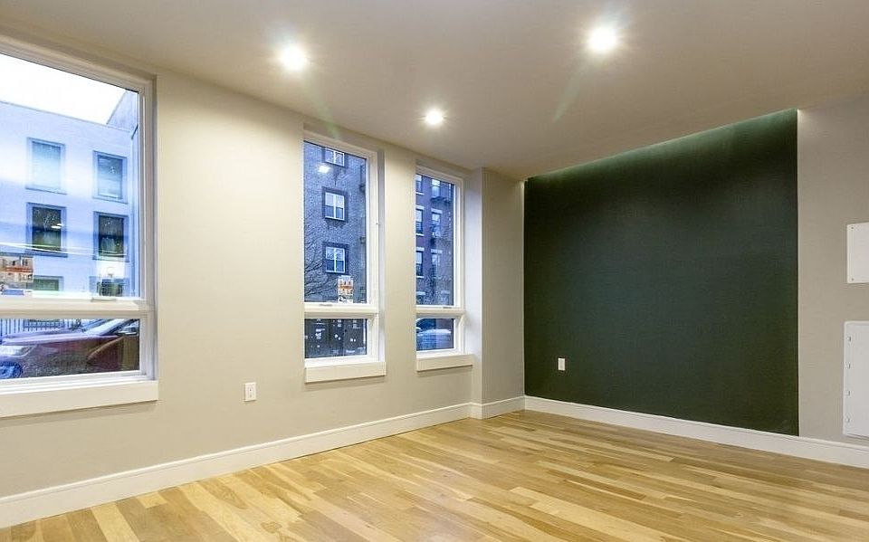 1st image of 196 Clifton Pl #1A
