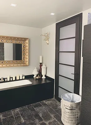 Rented by Onyx Group of New York | media 35