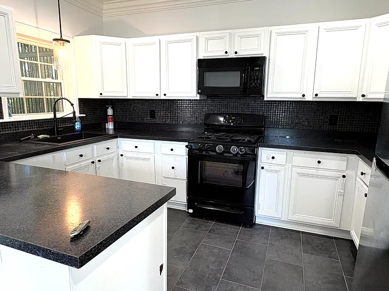 1st Fl - Kitchen