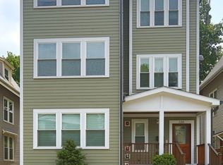 114 Davis Ave #1, Brookline, MA 02445