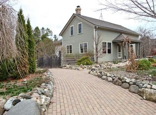 N5366 Riverside Rd, Fredonia, WI 53021