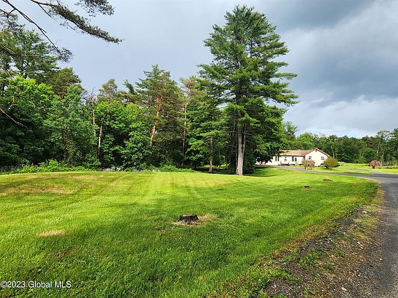2nd image of 56 White Creek Rd