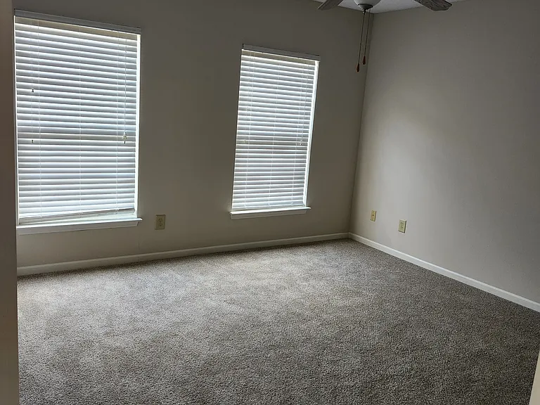 5805 Amber Ln — Photo 24