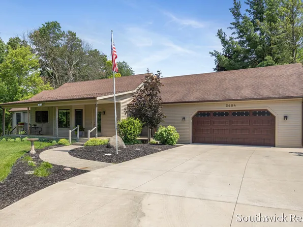 2484 Shadow Lake Ct NE, Grand Rapids, MI 49505