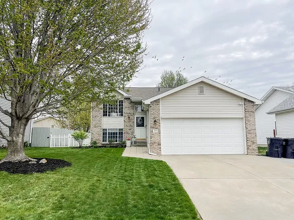 5040 NW 10th St, Lincoln, NE 68521