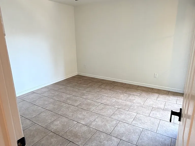 3119 W Cochise Dr #252 — Photo 8