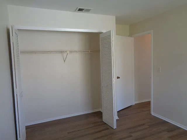 4412 SW 1st Pl — Photo 18