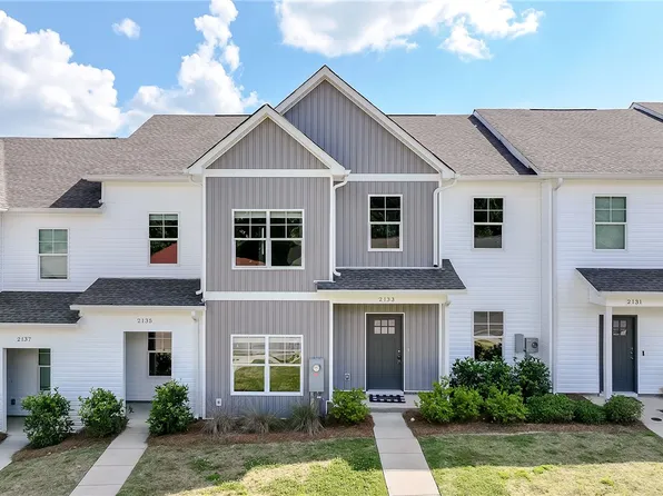 2133 Cobblestone Dr, Opelika, AL 36804
