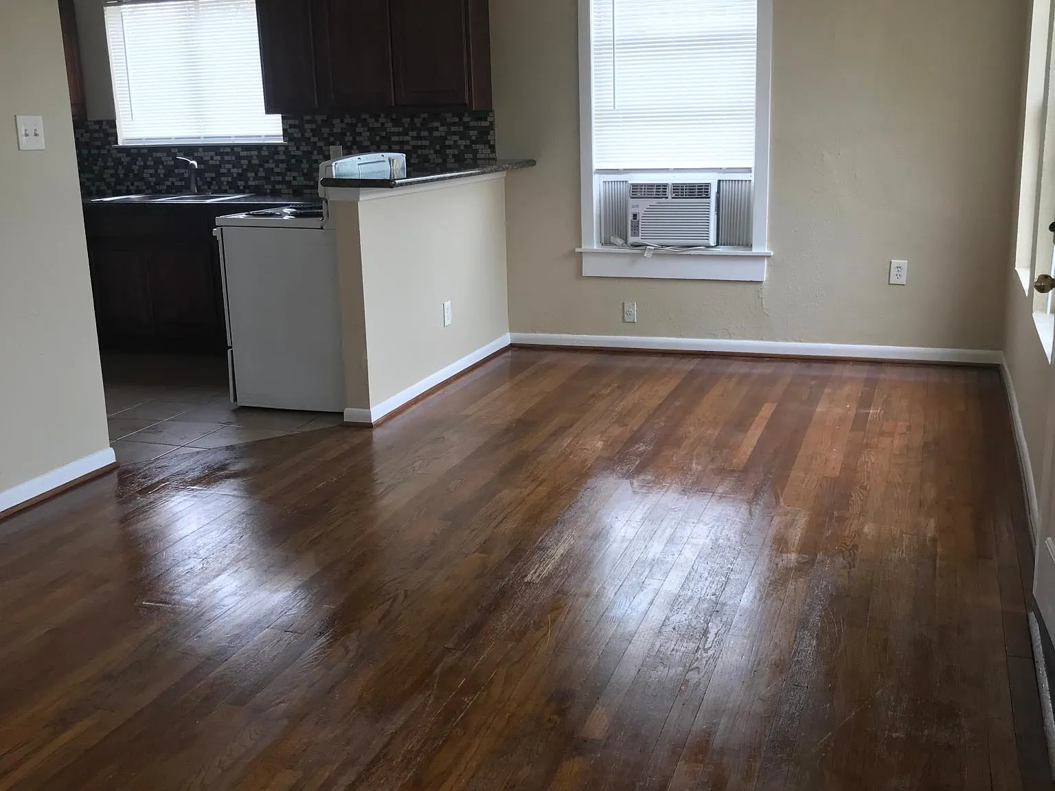1510 Locust St — Photo 3