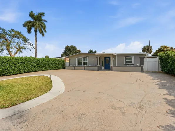 924 Sarazen Drive, West Palm Beach, FL 33413