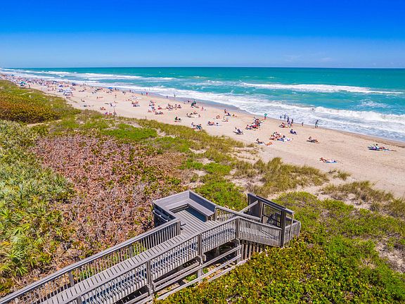 5th image of 669 NE Plantation Road #308