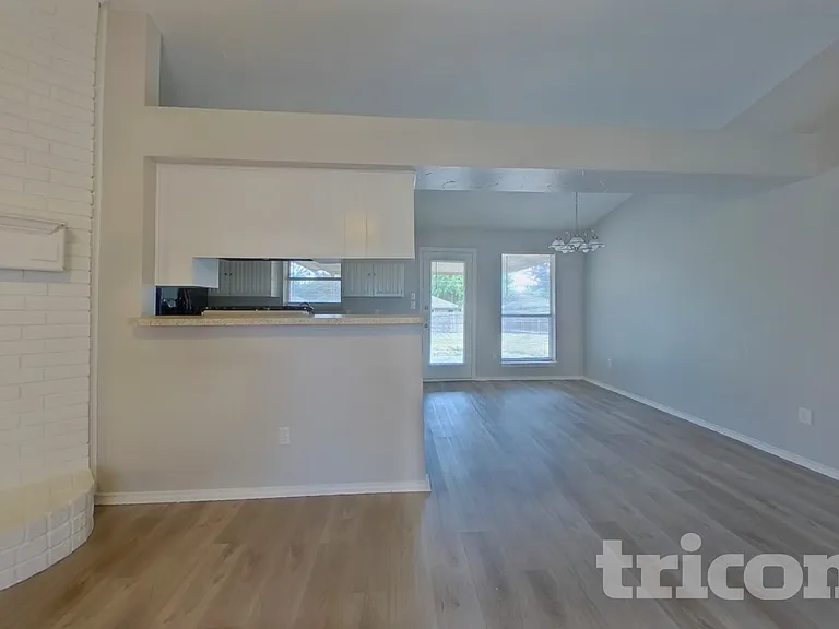 6625 Old Whitley Rd — Photo 2