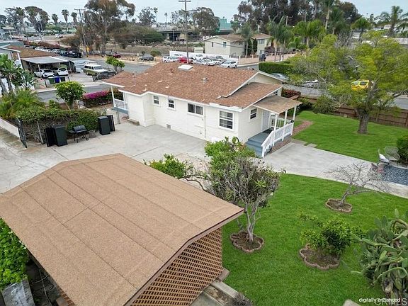 4th image of 402-4 Santa Barbara St