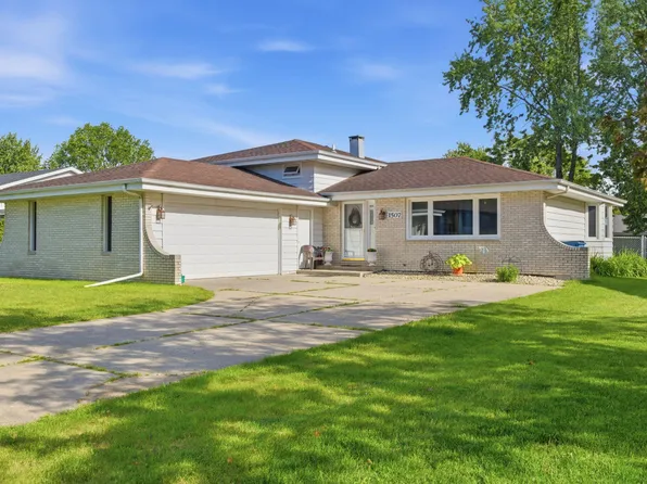 1507 W 94th Ct, Crown Point, IN 46307