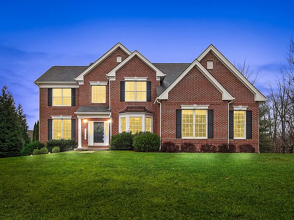 2nd image of 906 Cedarday Dr