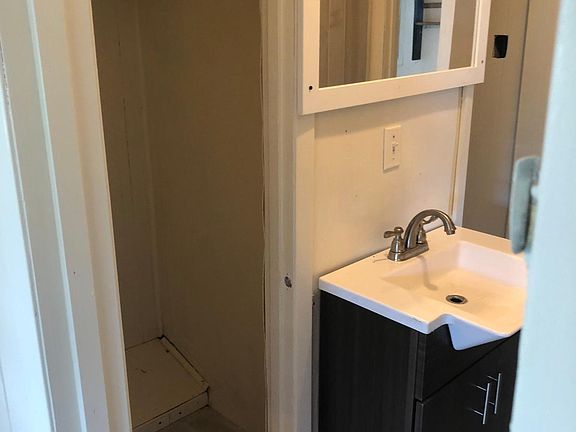 4th image of 5408 Highview Dr
