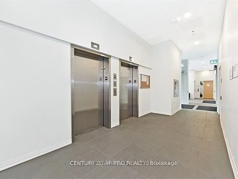1900 Simcoe St N #528 — Photo 7