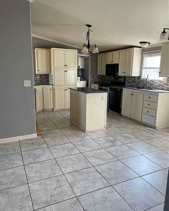 1st image of 408 Private Road 460