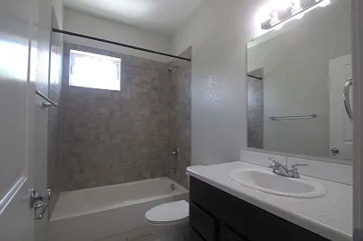 1601 Kimbark St #201 — Photo 10