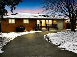 3803 Holburn St, Windsor, ON N9G 1R8