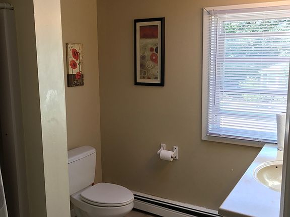 4th image of 16 Wimbledon Dr