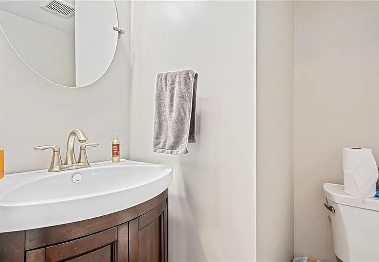 143 Aberdeen Ct — Photo 4