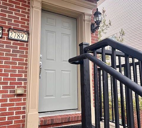 2nd image of 27897 Hopkins Dr