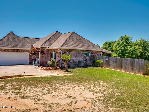 4th image of 53 Trace Dr