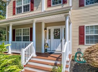 271 Eastport Manor Rd, Manorville, NY 11949