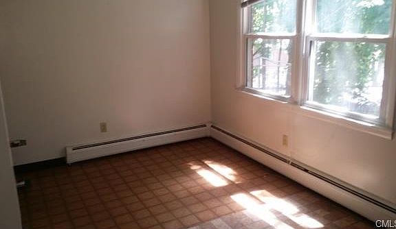 4th image of 51 Karen Ct #B