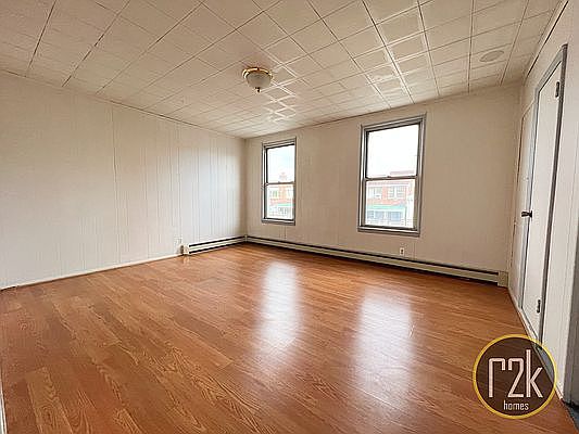 5th image of 25-14 Crescent St #2F