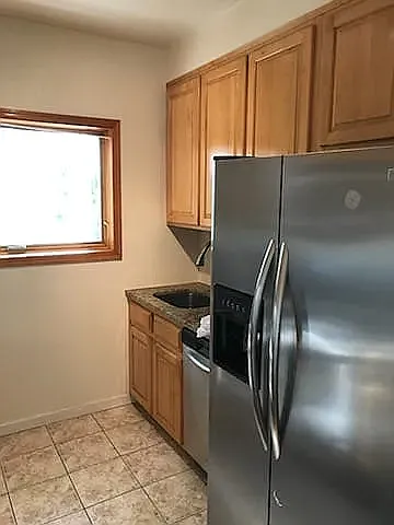 3 bed, 1200 sqft, $3,500 — Photo 3