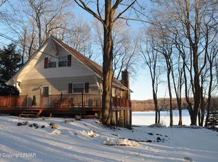 7774 Lake Shore Dr, Pocono Lake, PA 18347