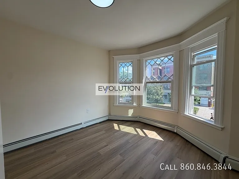 906 Park St #2E — Photo 8