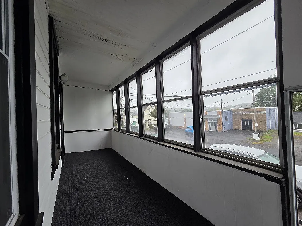 4 bed, 1226 sqft, $1,650 — Photo 4