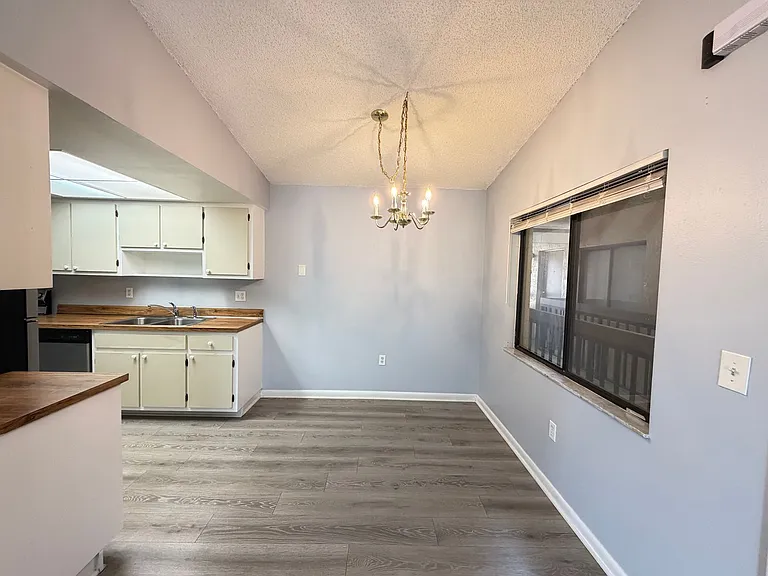 5239 Vineland Rd #A203 — Photo 5
