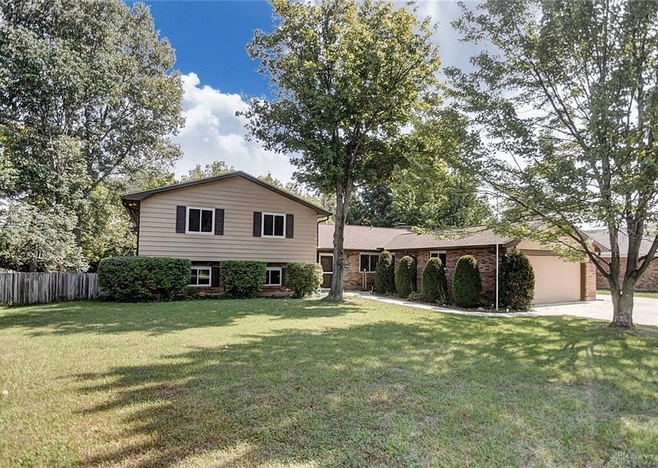 1st image of 2466 Glenboro Dr