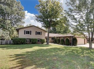 2466 Glenboro Dr, Dayton, OH 45431